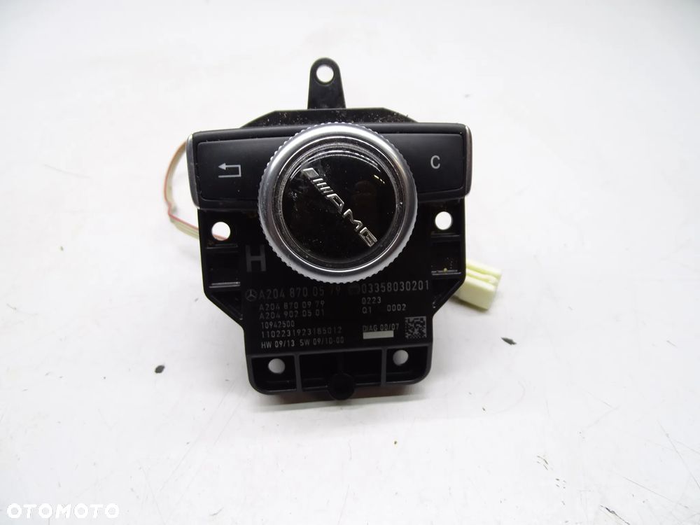 Mercedes C W204 Pokretlo Command 2048700579 - 2