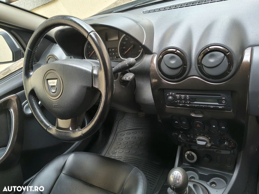 Dacia Duster 1.6 16V 4x4 Prestige - 6
