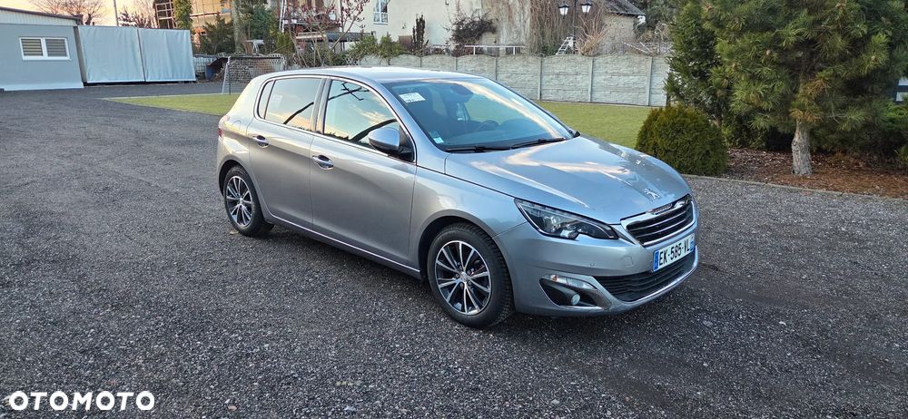 Peugeot 308 - 1