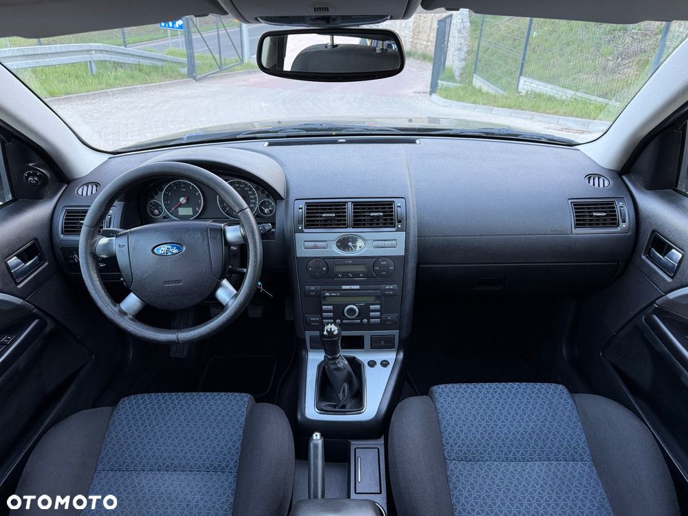 Ford Mondeo 1.8 Gold X - 11