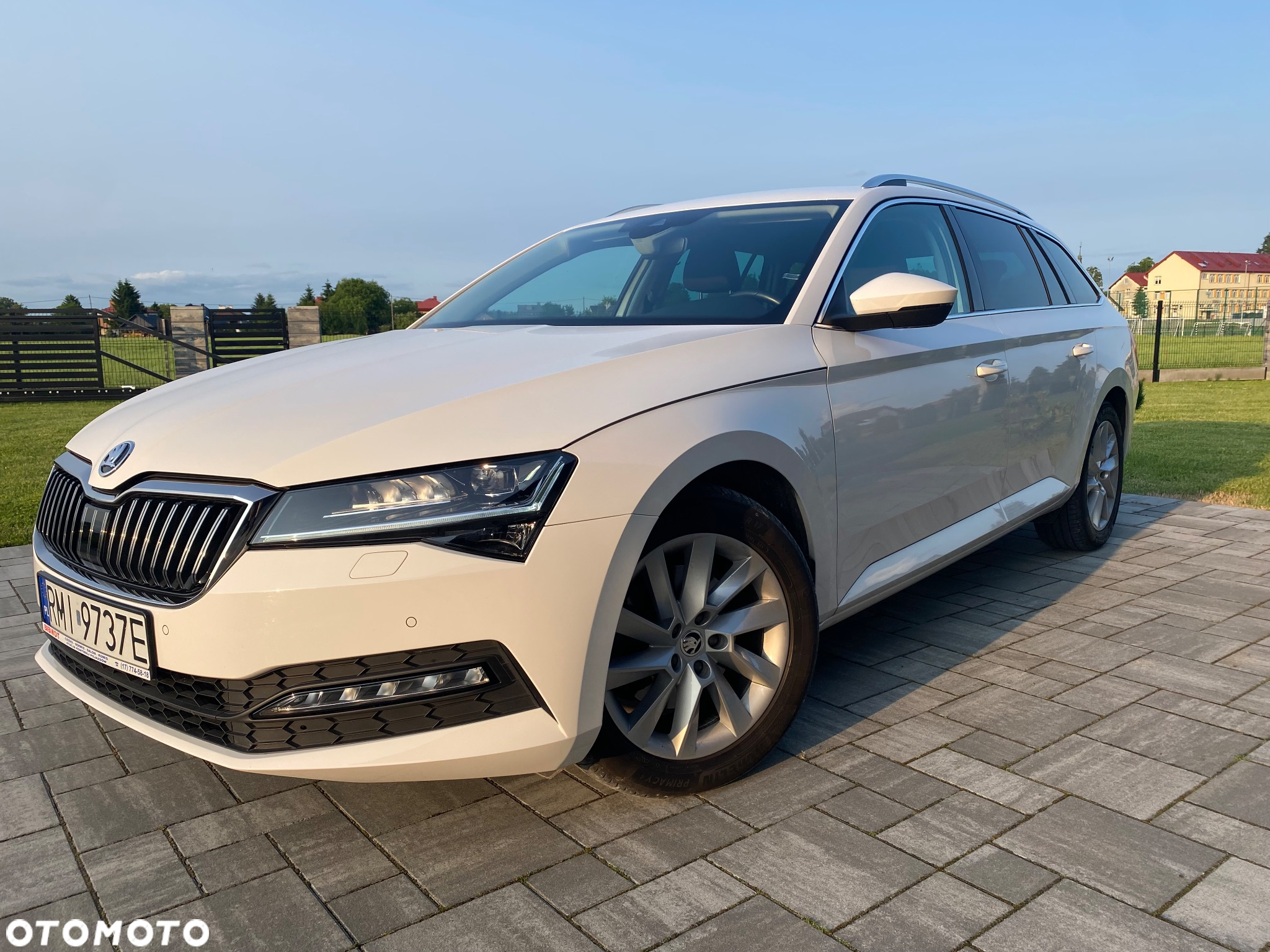 Skoda Superb 2.0 TDI SCR Ambition DSG - 3