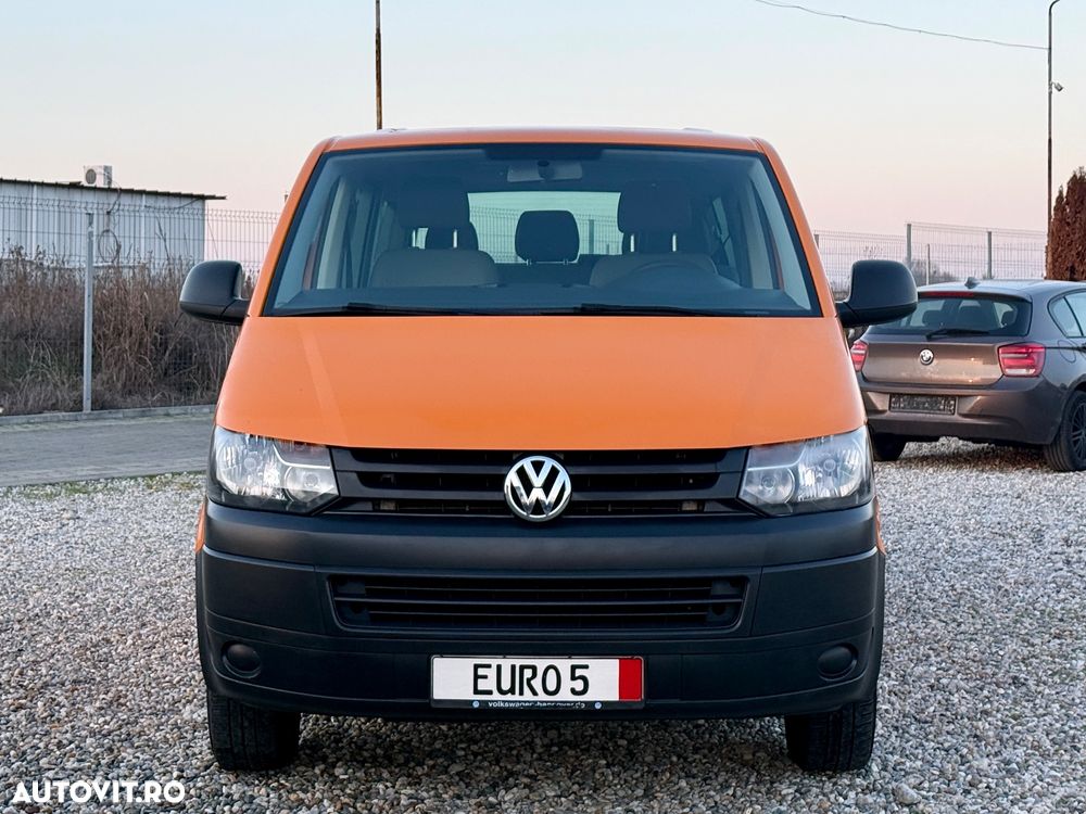 Volkswagen Caravelle - 2