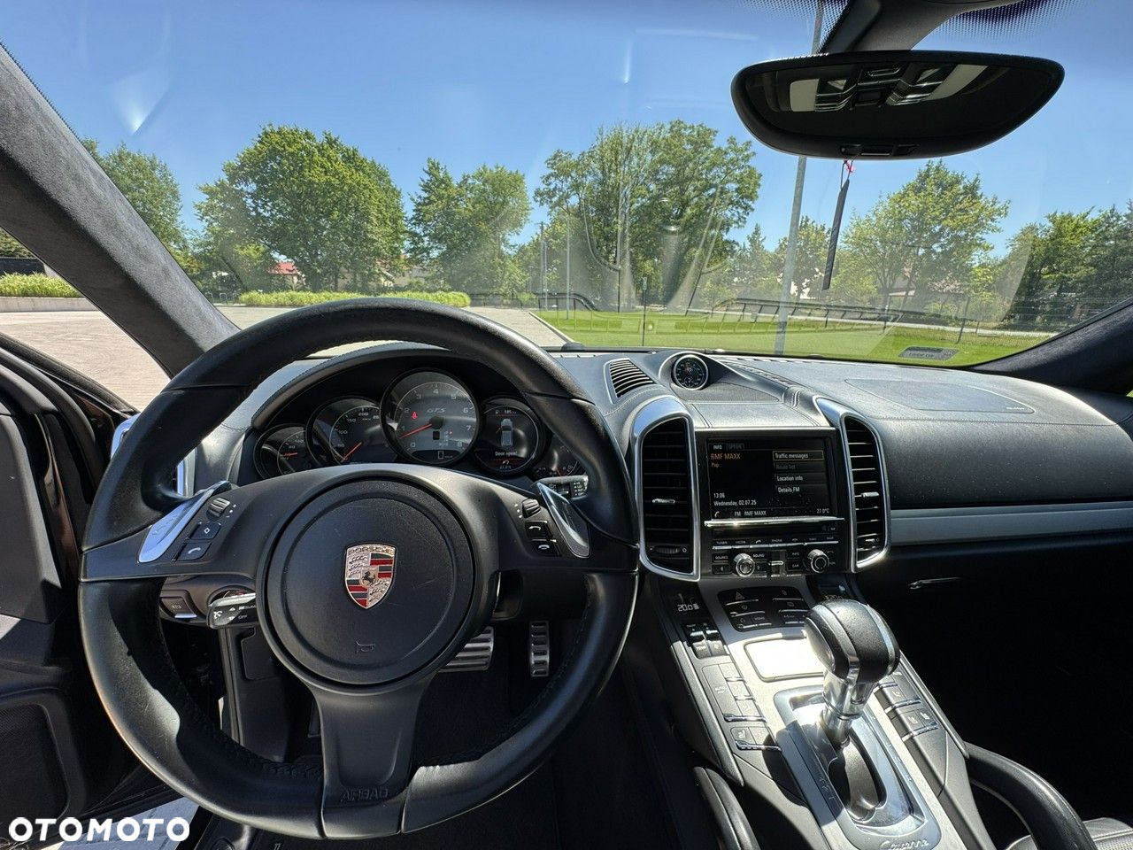 Porsche Cayenne - 15