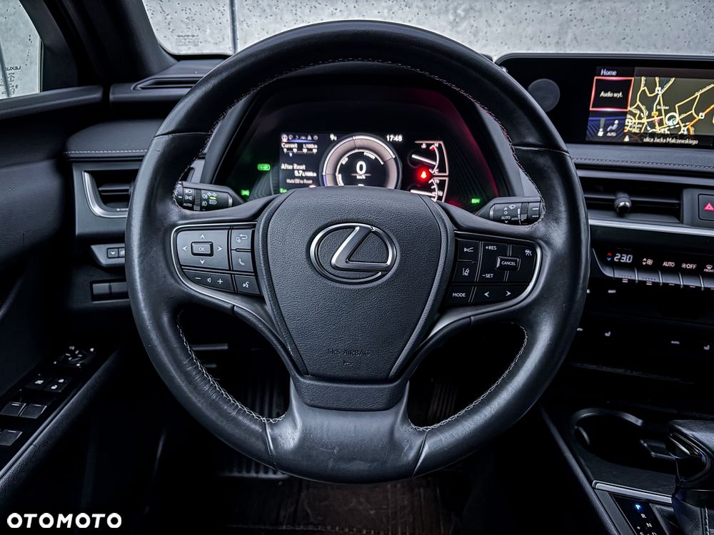 Lexus UX 250h Executive Line - 24