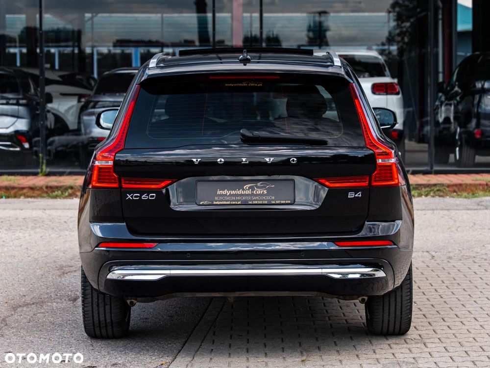 Volvo XC 60 B4 D Plus Bright - 19