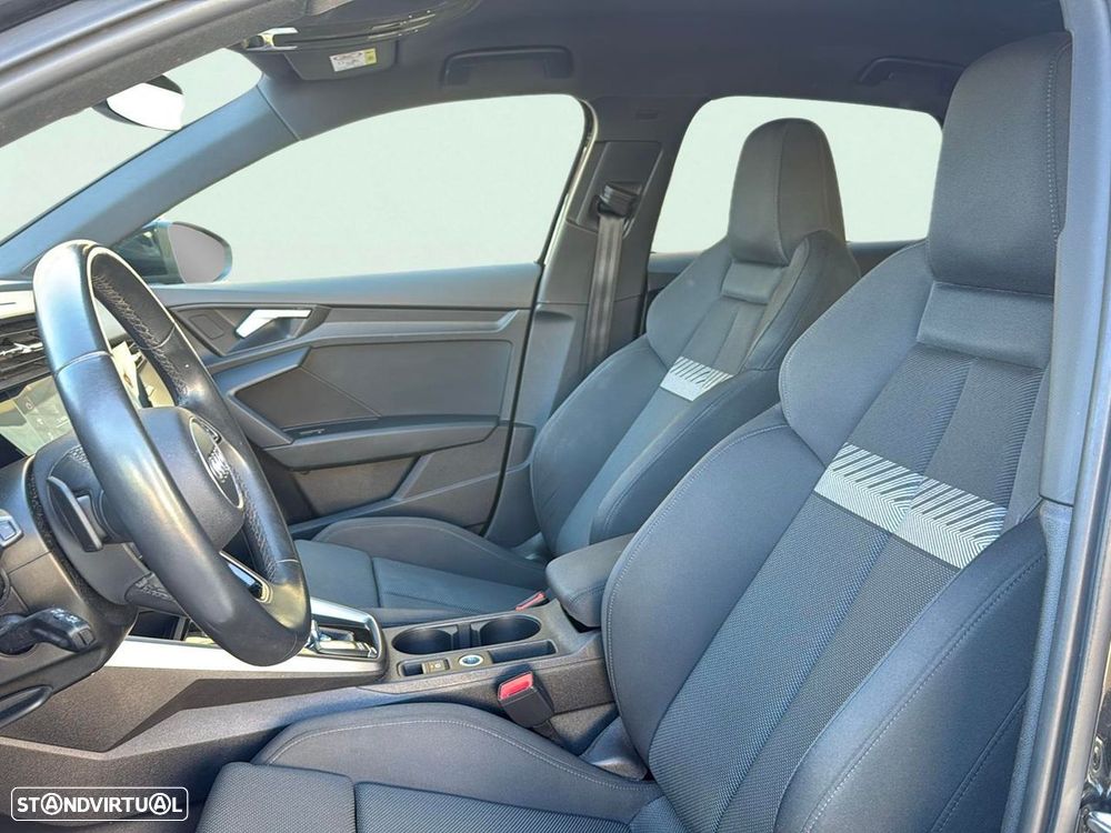 Audi A3 Sportback 45 TFSIe S line - 13