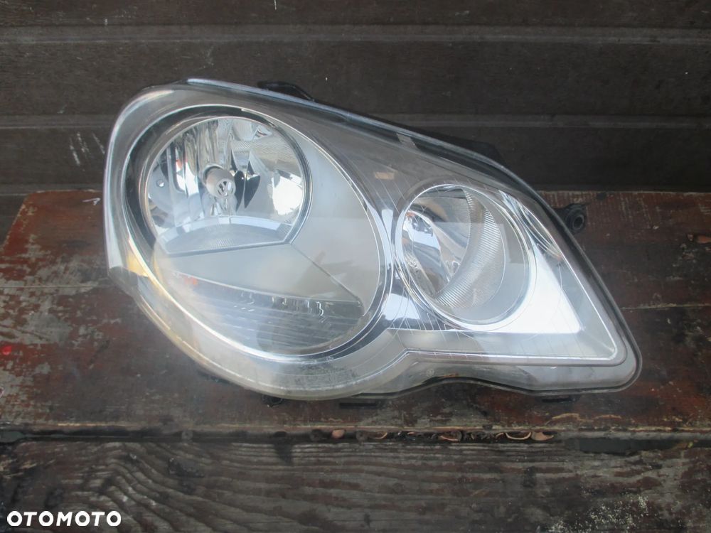 Lampa prawa Polo 4 Hella Europa - 1