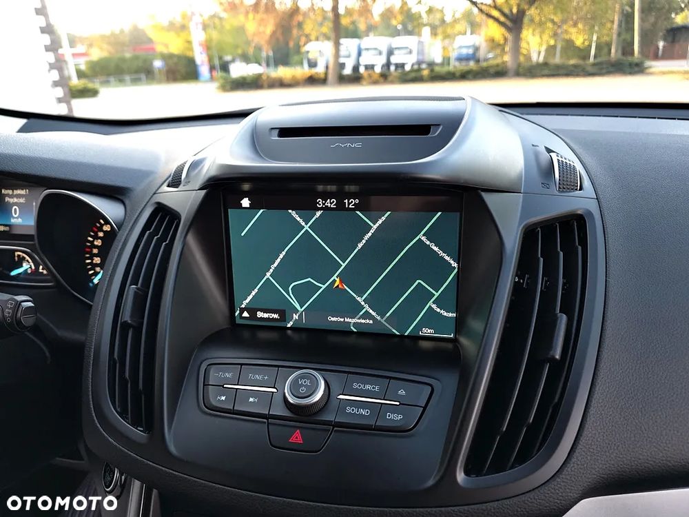 Ford Kuga 2.0 TDCi FWD Titanium Plus - 28