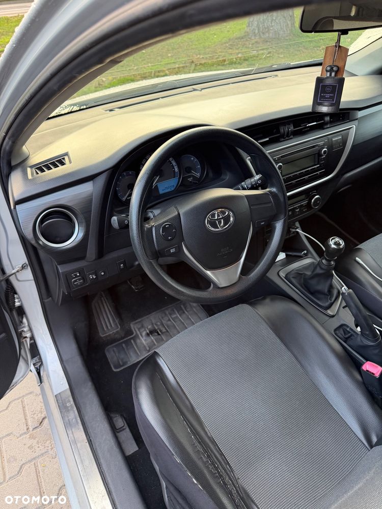 Toyota Auris - 8