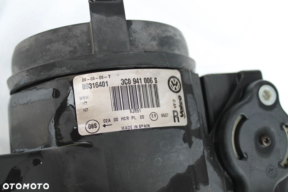 VW PASSAT B6 3C LAMPA PRAWA PRZÓD 3C0941006S - 2