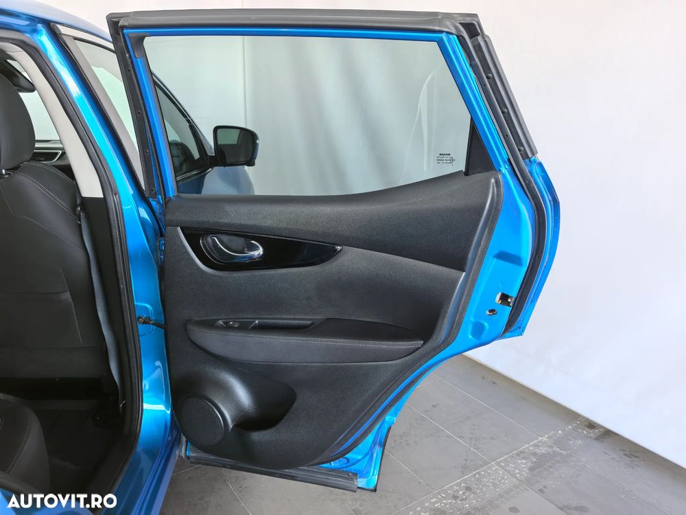 Nissan Qashqai 1.3 138CP 2WD N-Connecta - 28