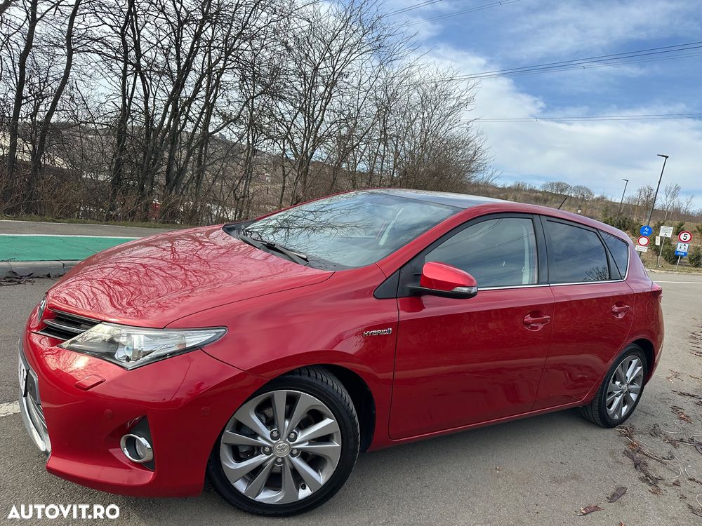 Toyota Auris 1.8 L VVT-i Luna - 1