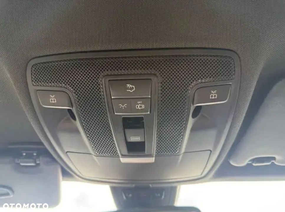 Mercedes-Benz CLA 250 4-Matic AMG Line - 12