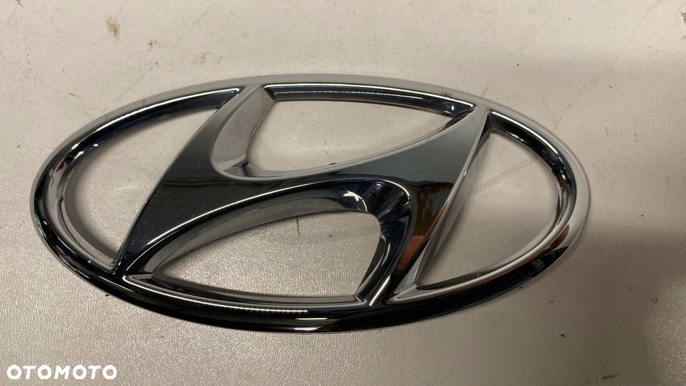 HYUNDAI BAYON ZNACZEK LOGO EMBLEMAT PRZÓD ZDERZAK 21-24 - 2