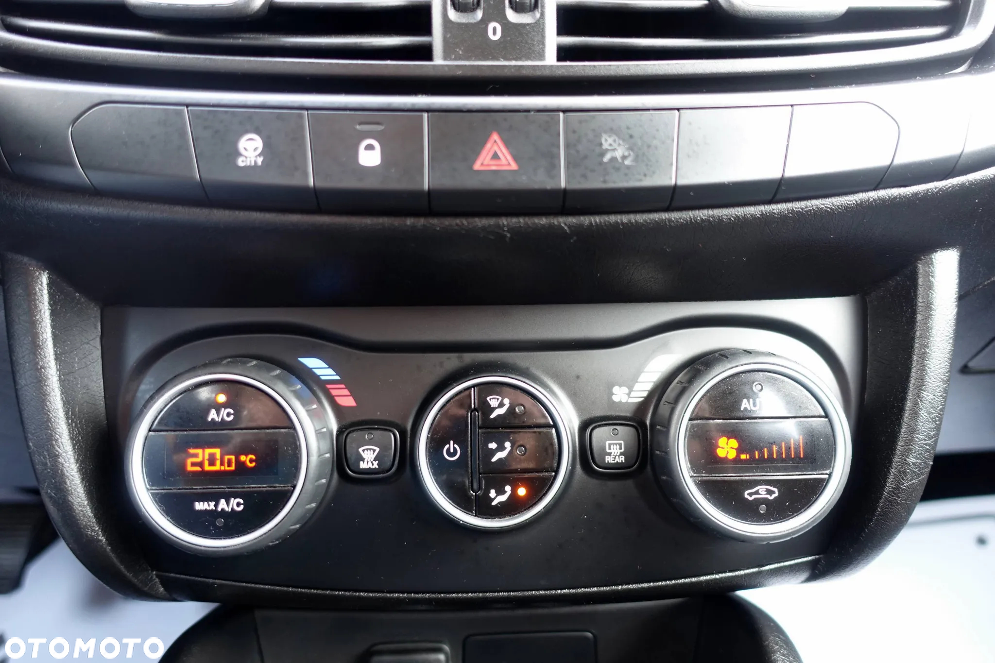 Fiat Tipo 1.4 16v Sport - 19