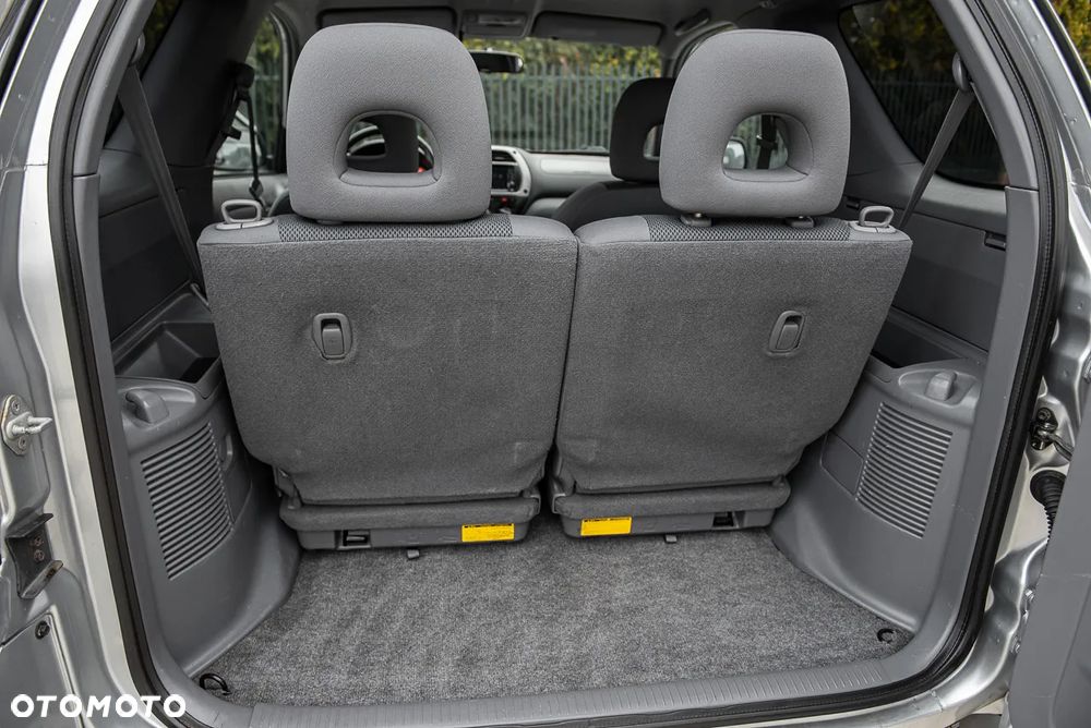 Toyota RAV4 4x4 Sol - 19