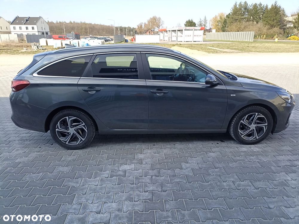 Hyundai i30 1.5 T-GDI 48V Comfort DCT - 4