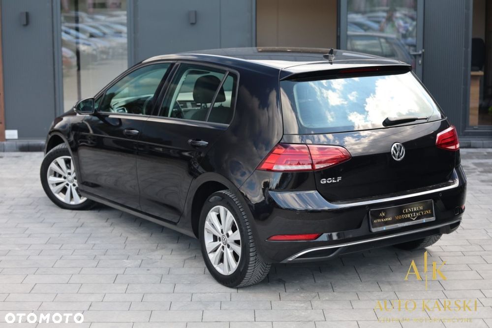 Volkswagen Golf - 10