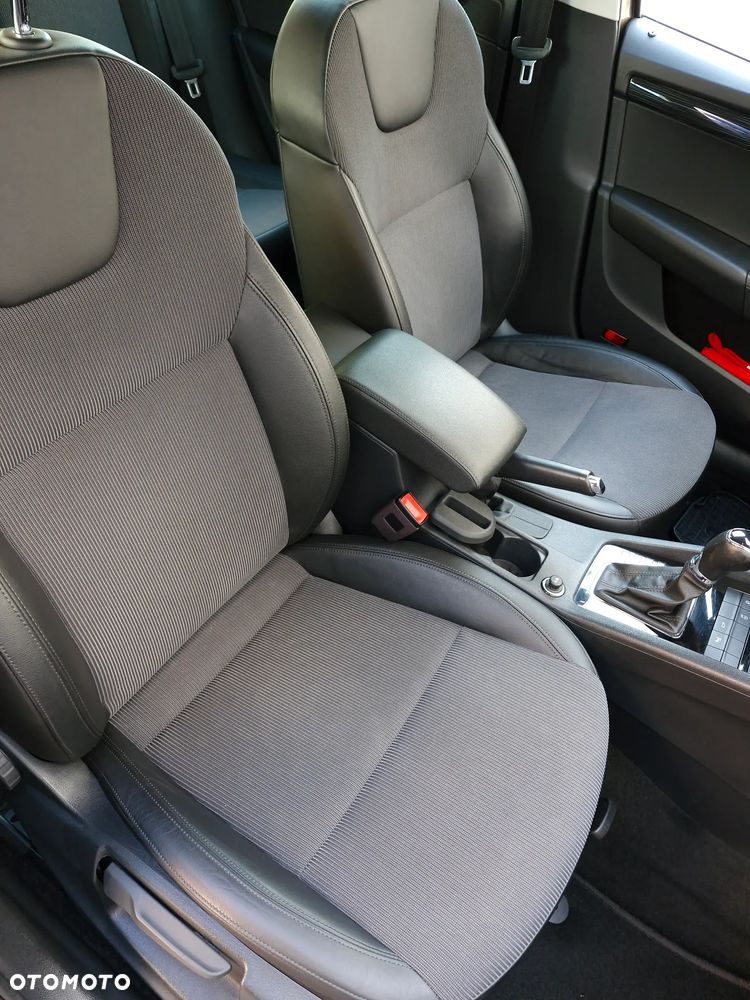 Skoda Octavia 2.0 TDI SCR Clever DSG - 29