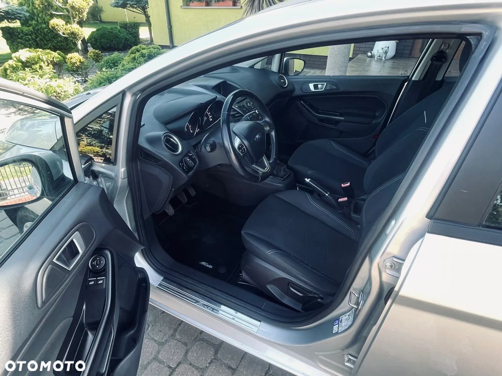 Ford Fiesta - 9