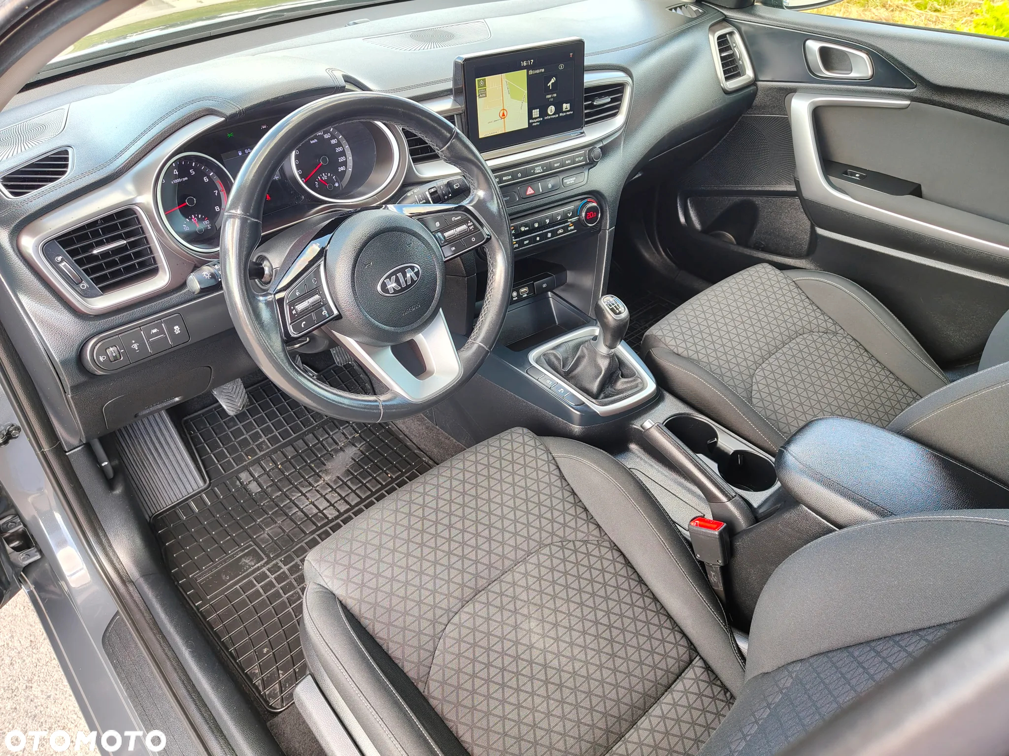 Kia Ceed 1.4 T-GDI L Business Line - 12