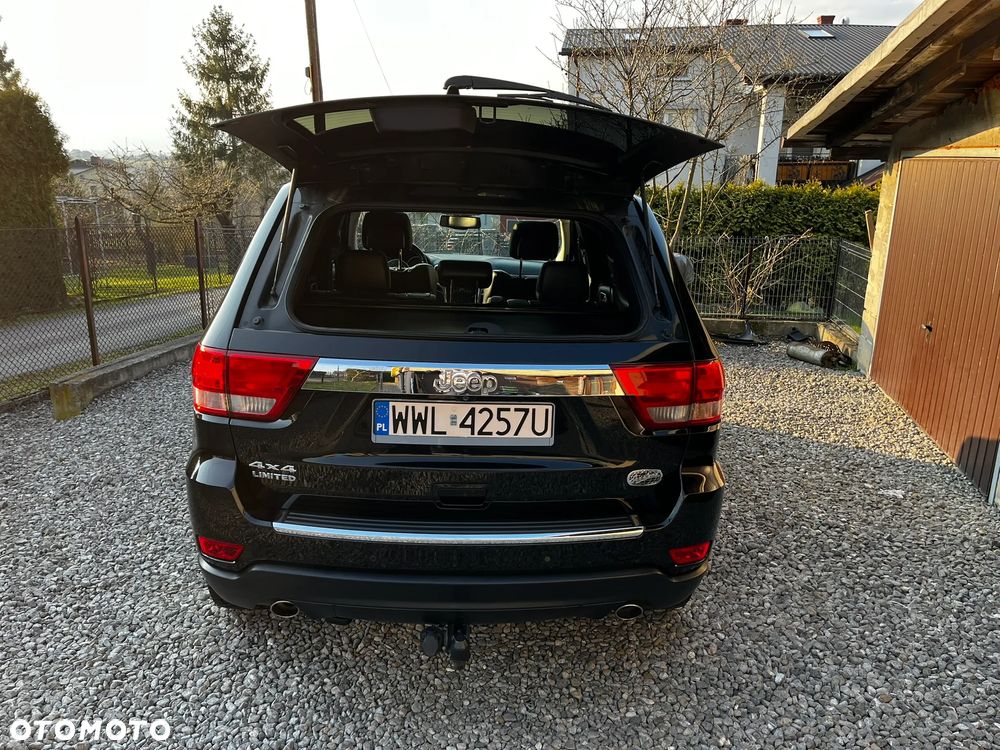 Jeep Grand Cherokee - 22