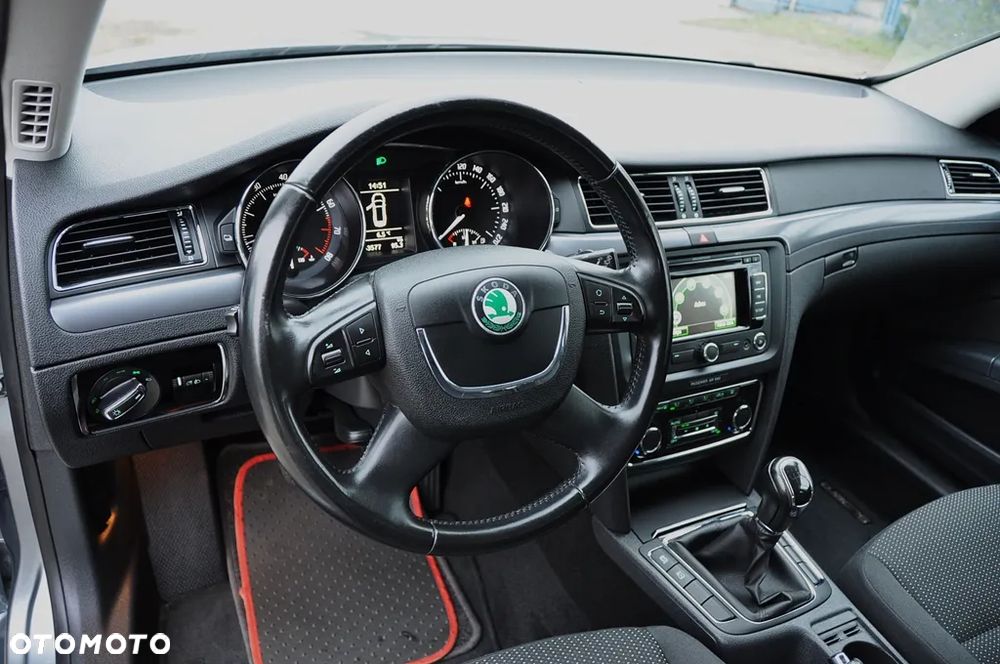 Skoda Superb 1.8 TSI FAMILY - 14