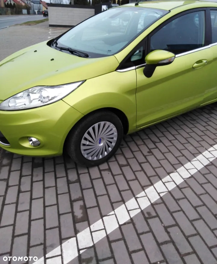 Ford Fiesta 1.25 Ambiente - 2