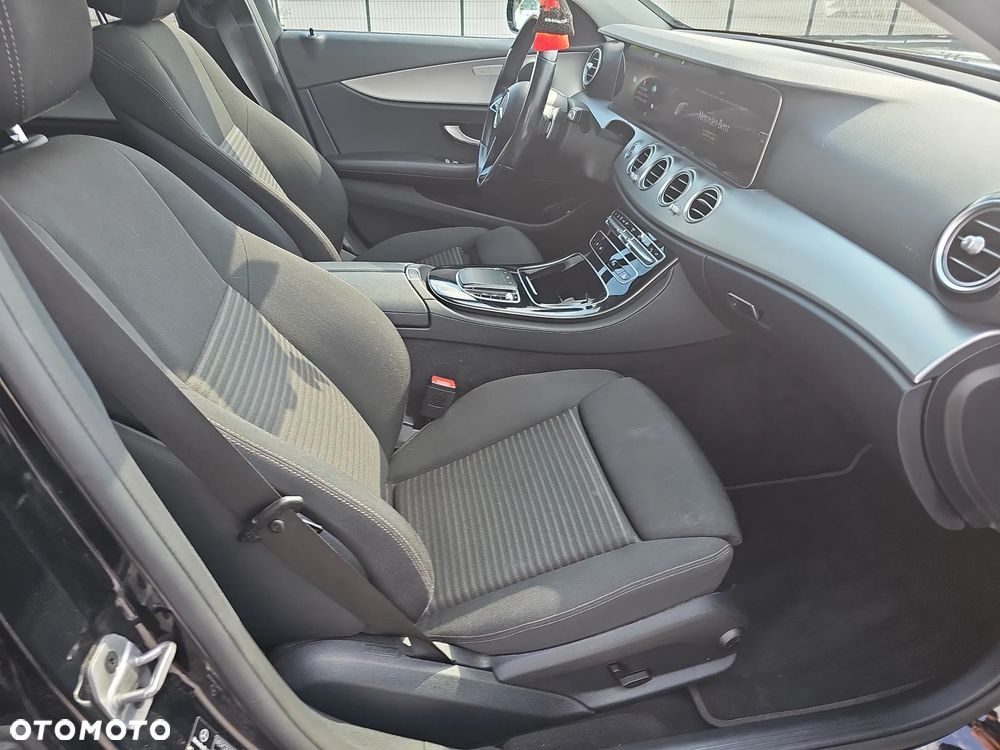 Mercedes-Benz Klasa E 300 de 4Matic 9G-TRONIC Avantgarde - 20