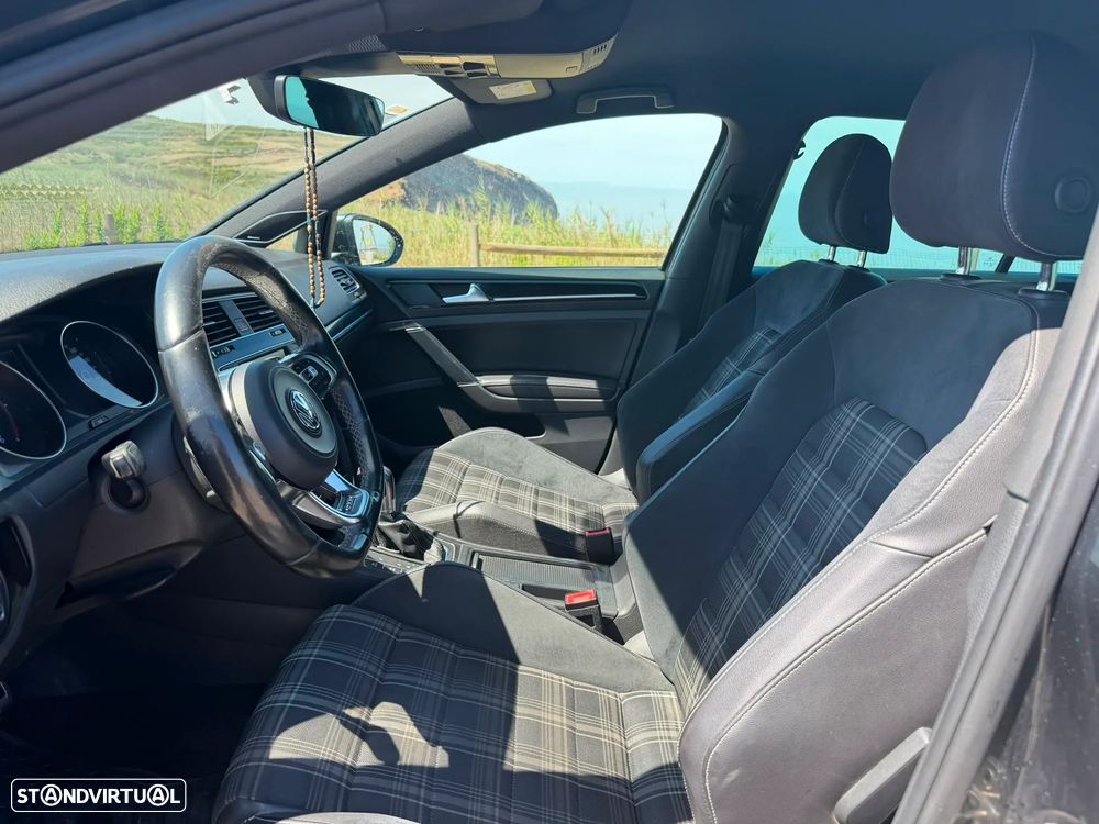 VW Golf - 20