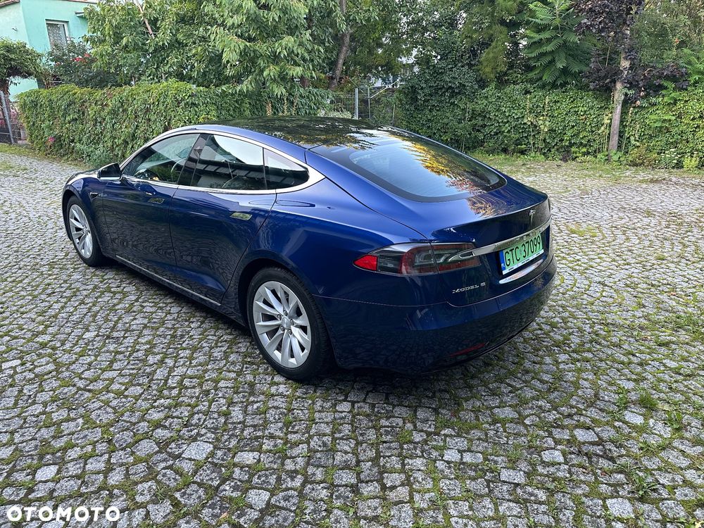 Tesla Model S Long Range Plus - 3
