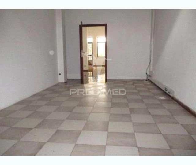 Loja de Comercio no centro de Nelas - Grande imagem: 3/3