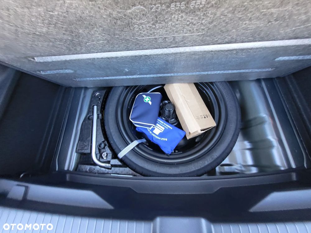 Volkswagen T-Roc - 21