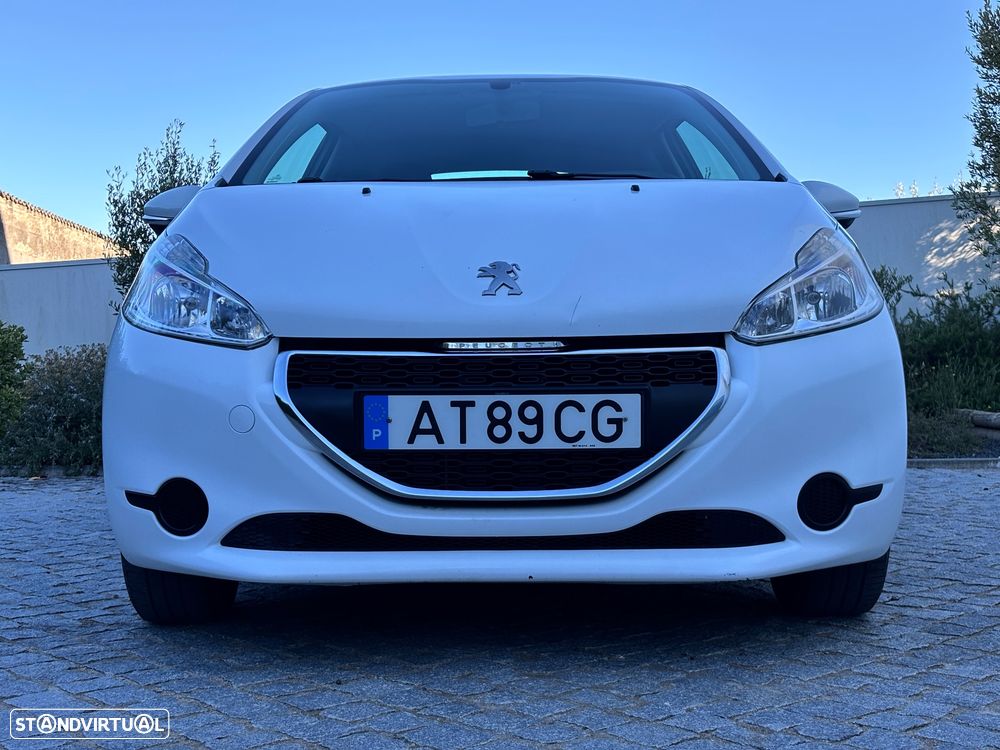 Peugeot 208 2015 photo 4