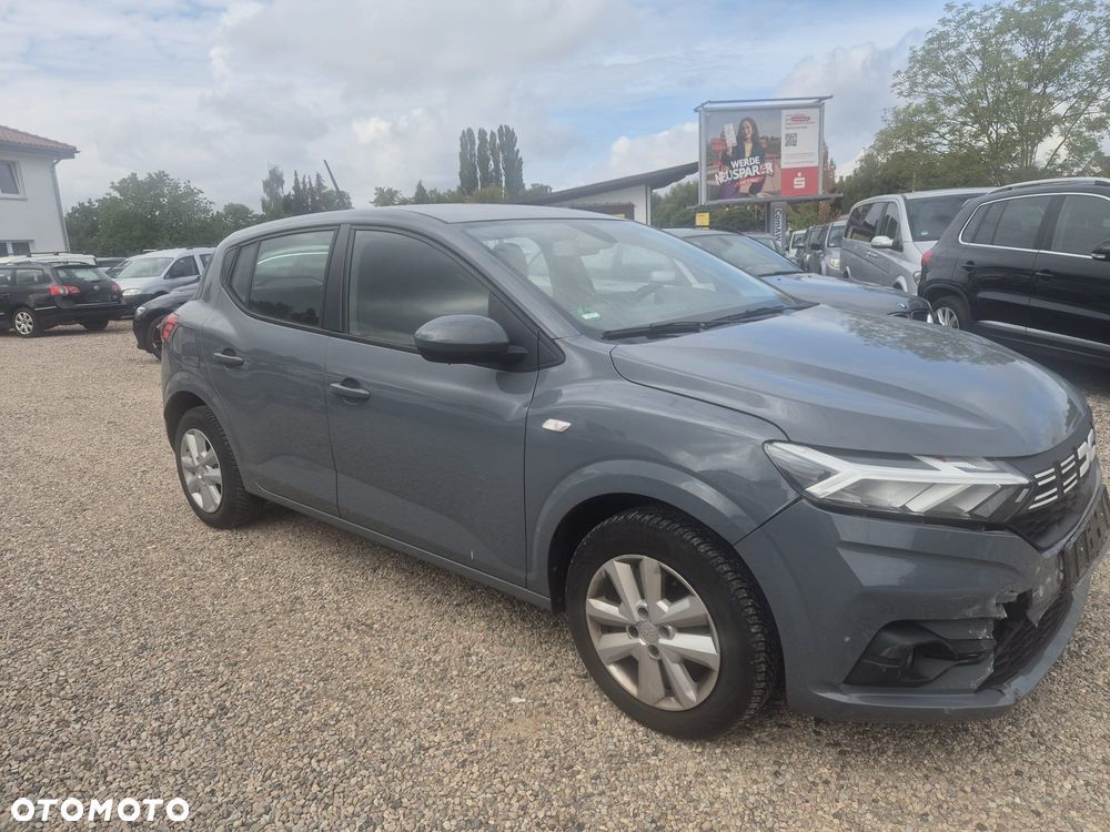 Dacia Sandero TCe 90 Essential - 2