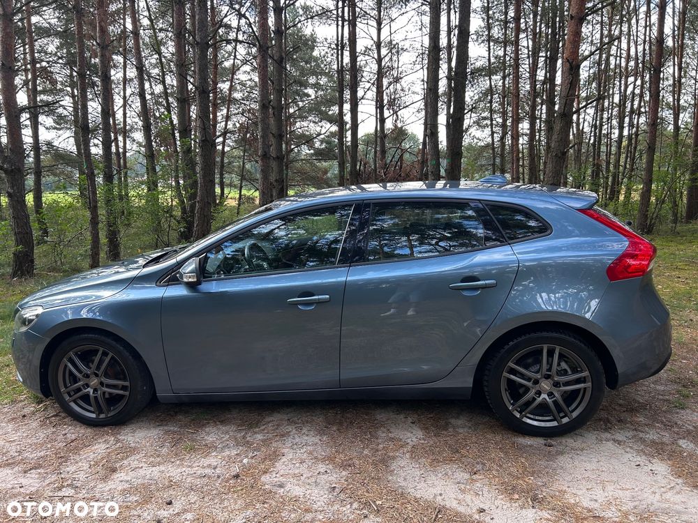 Volvo V40 D2 - 11