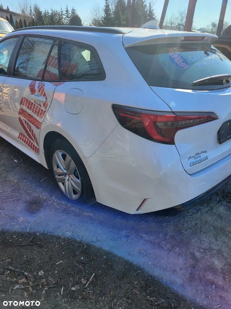 Toyota Corolla 1.8 Hybrid - 3