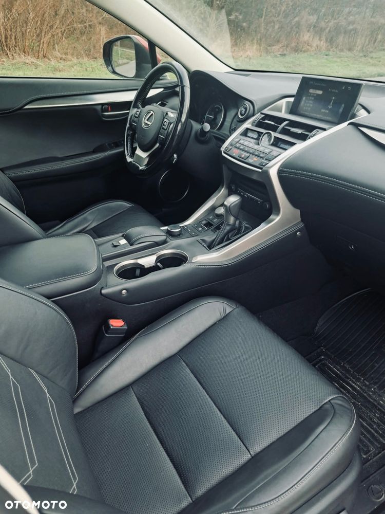 Lexus NX 300h Comfort AWD - 7