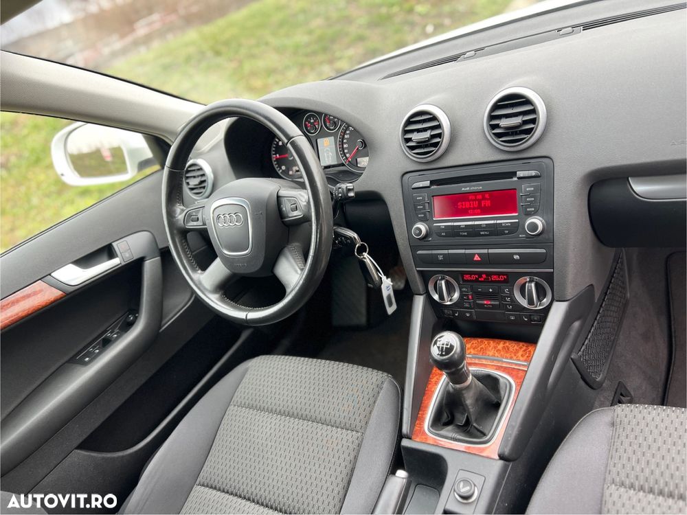 Audi A3 1.9 TDI Sportback S line Sportpaket plus - 9