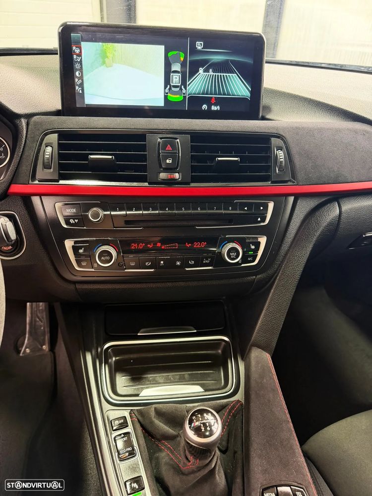 BMW 320 d xDrive Sport Line - 16