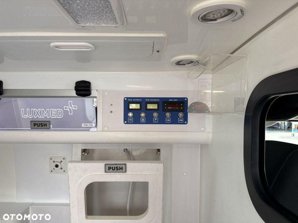 Ford Transit Connect - 19