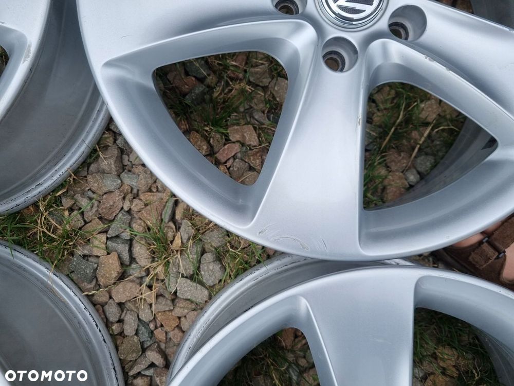 VW 3C8 PASSAT, AUDI Q3,Q2,SKODA ,SEAT 6.5X17 ET39 5X112 db stan - 7