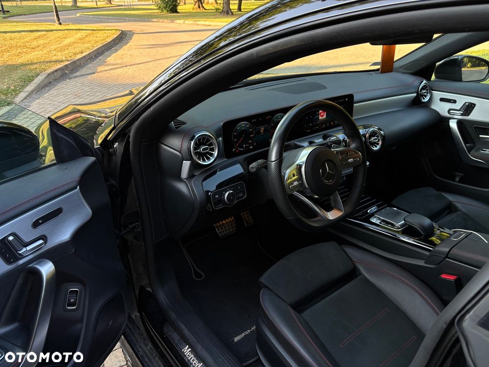 Mercedes-Benz CLA 220 4-Matic AMG Line 7G-DCT - 9