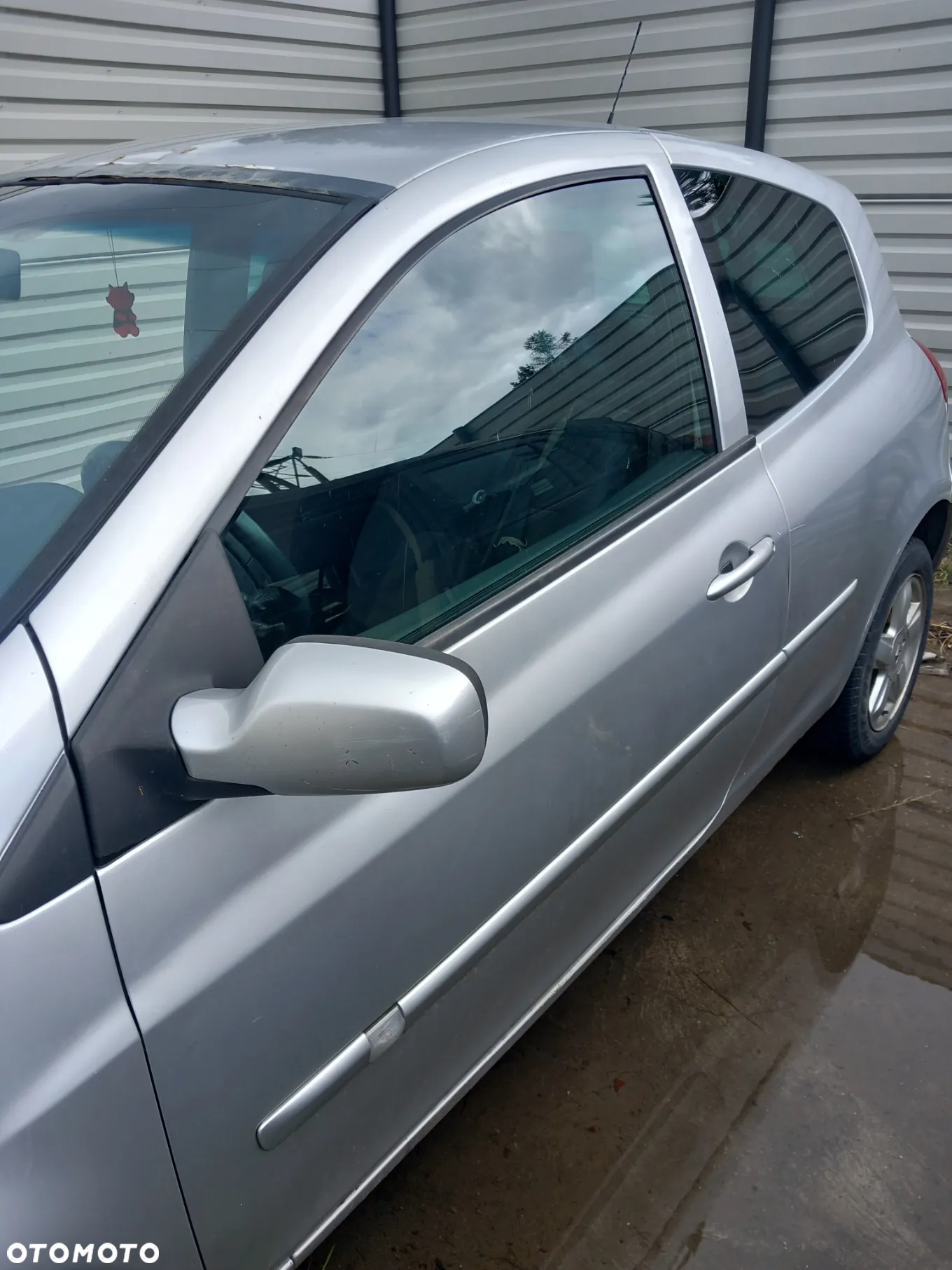 LUSTERKO  CLIO 3 SREBRNE LEWE/ PRAWE - 2