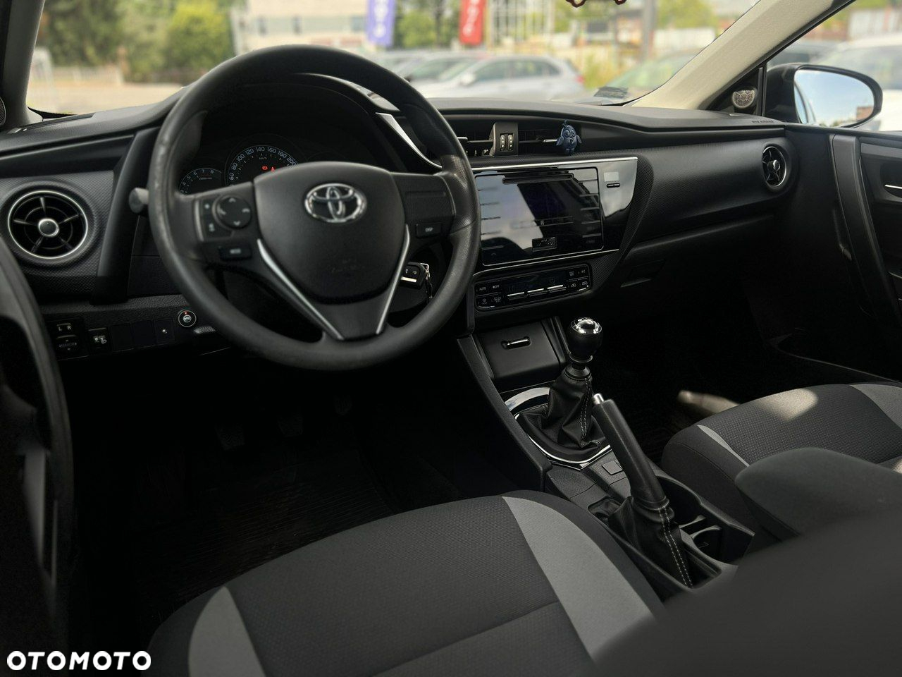 Toyota Auris 1.33 VVT-i Comfort - 12