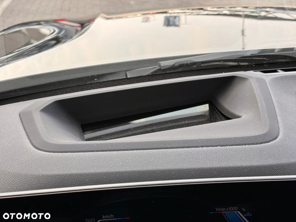 BMW Seria 3 320d xDrive M Sport - 24