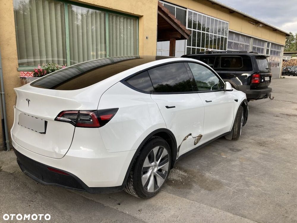 Tesla Model Y Standard - 5