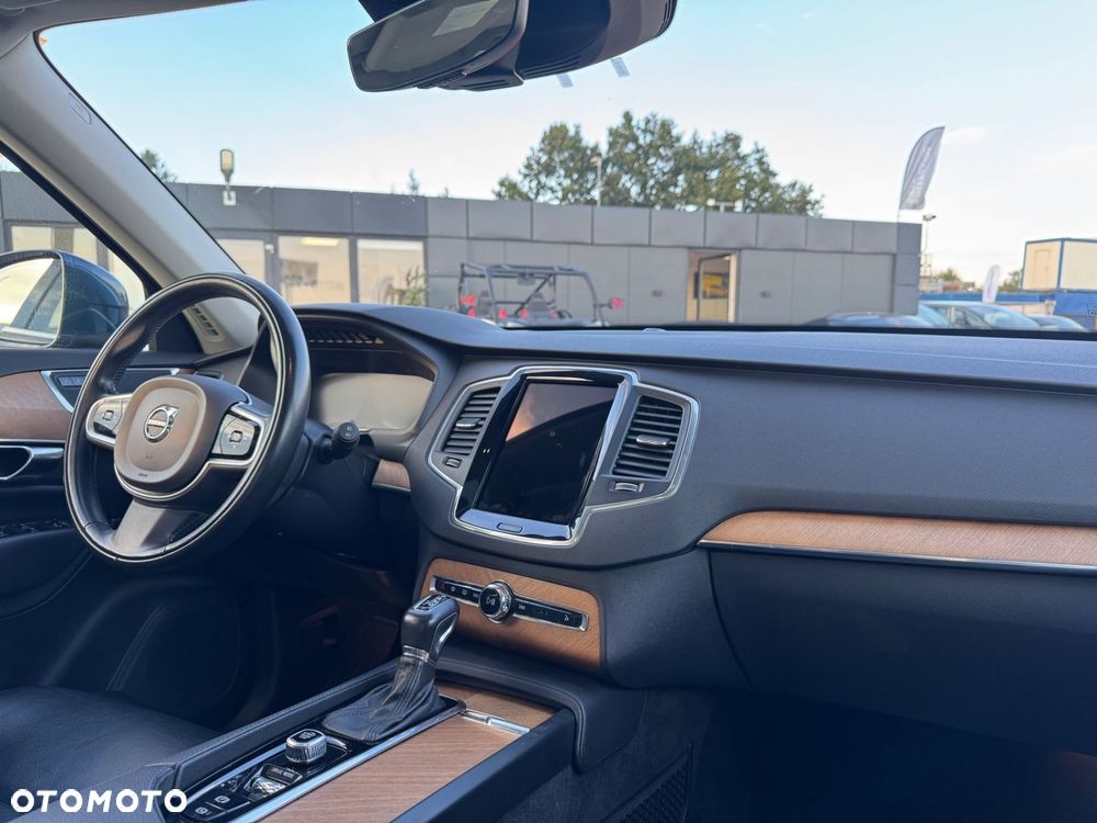 Volvo XC 90 - 18
