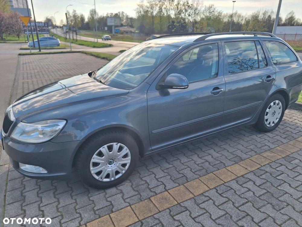Skoda Octavia 1.6 Combi Ambiente - 6