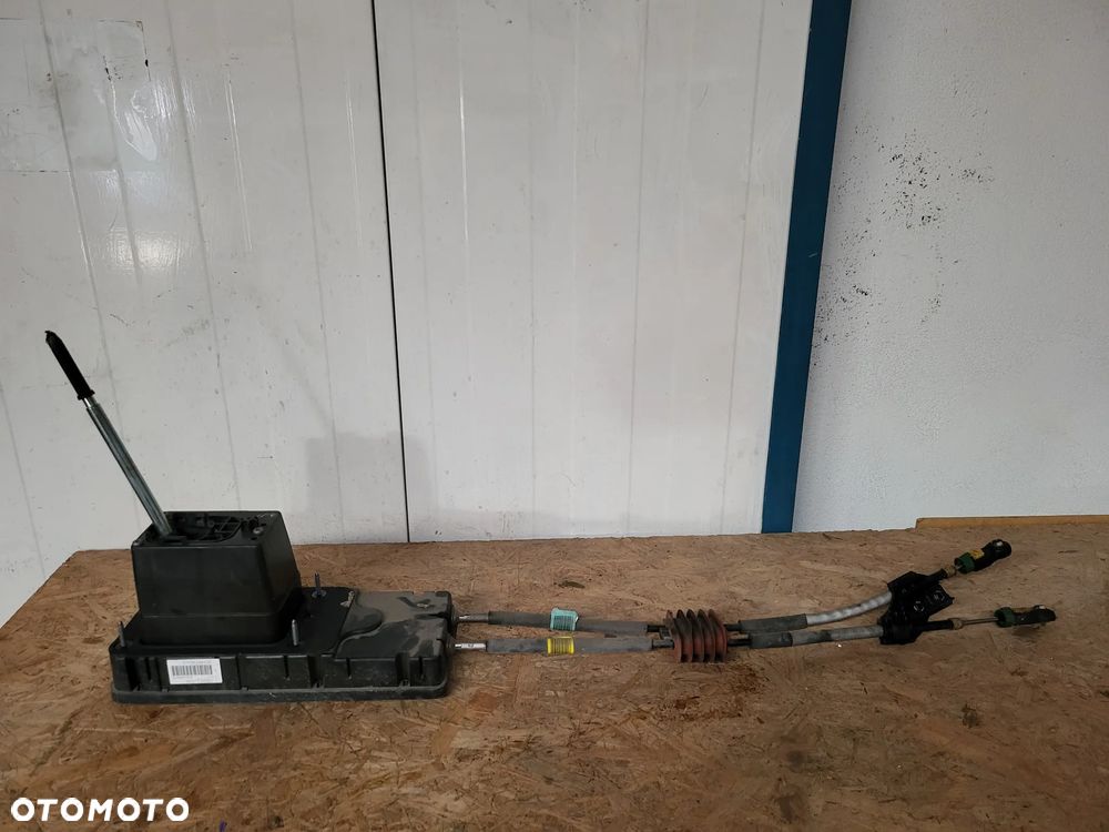 Wybierak linki zmiany biegów Citroen C4 Picasso 1.6 E HDI - 1